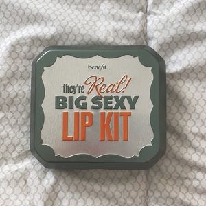 Benefit big sexy lip kit